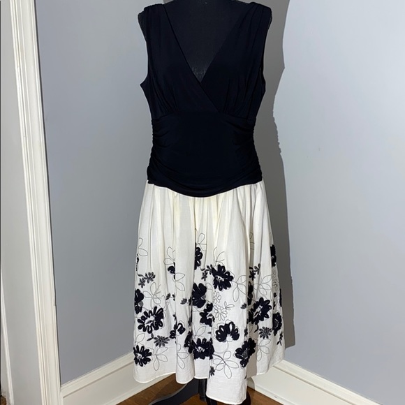 S.L. Fashion - Picture 2 of 8